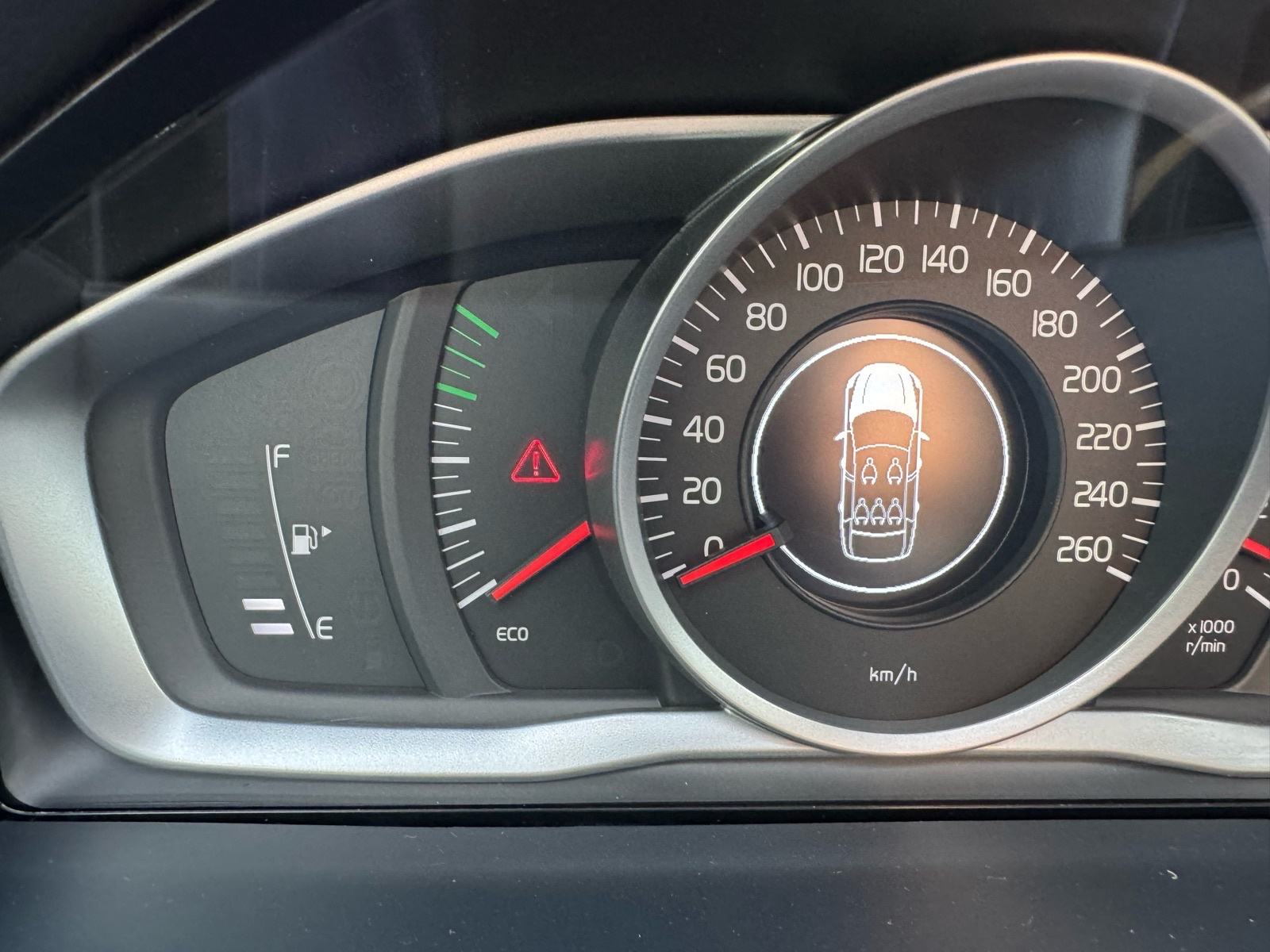 Volvo V60 D4 2016 god. akcija 6200€, fotografija 13