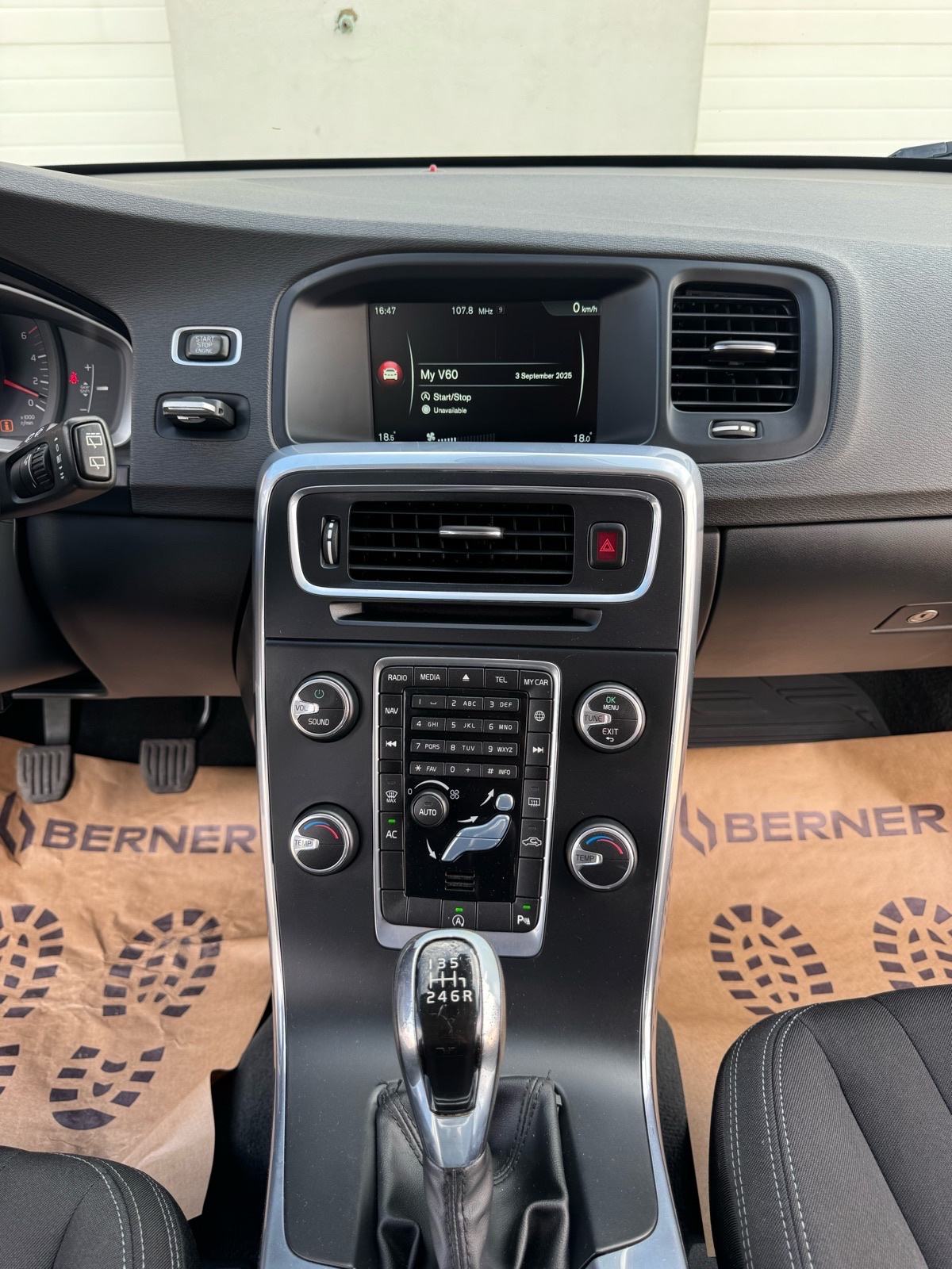 Volvo V60 D4 2016 god. akcija 6200€, fotografija 16