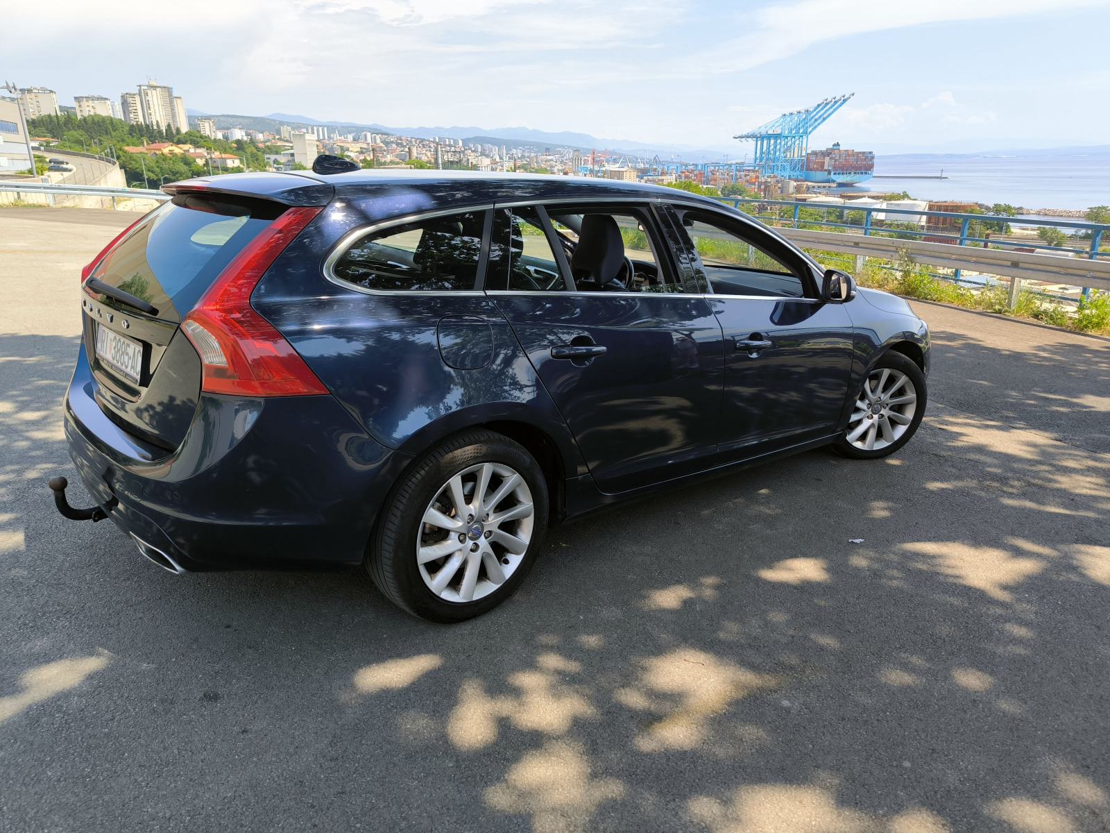 Volvo V60 D4 Summum | Drive-E Automatik | 181ks | Reg. 12/2026 |, fotografija 2