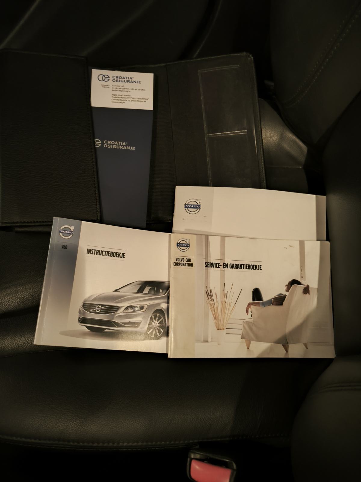Volvo V60 D4 Summum | Drive-E Automatik | 181ks | Reg. 12/2026 |, fotografija 20