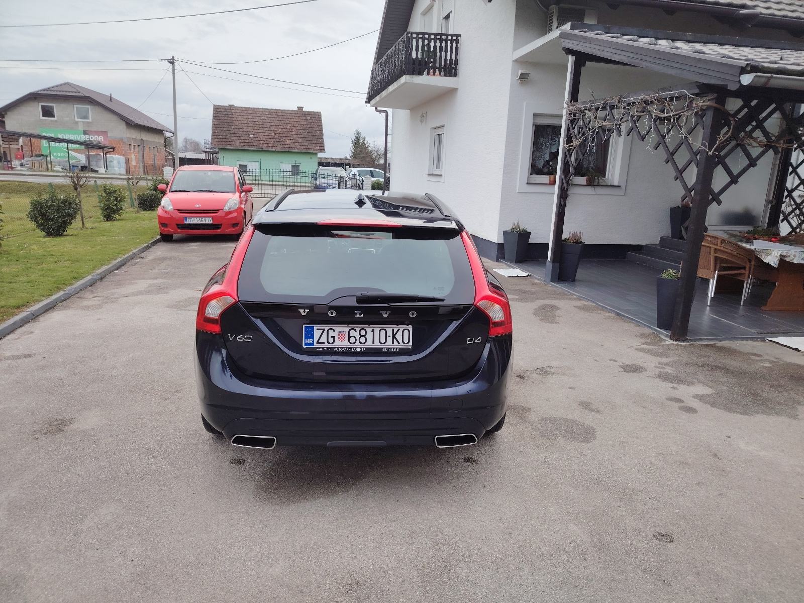 ⭐Volvo V60 D4 automatik EURO6,reg,12/26,kuka⭐, fotografija 6