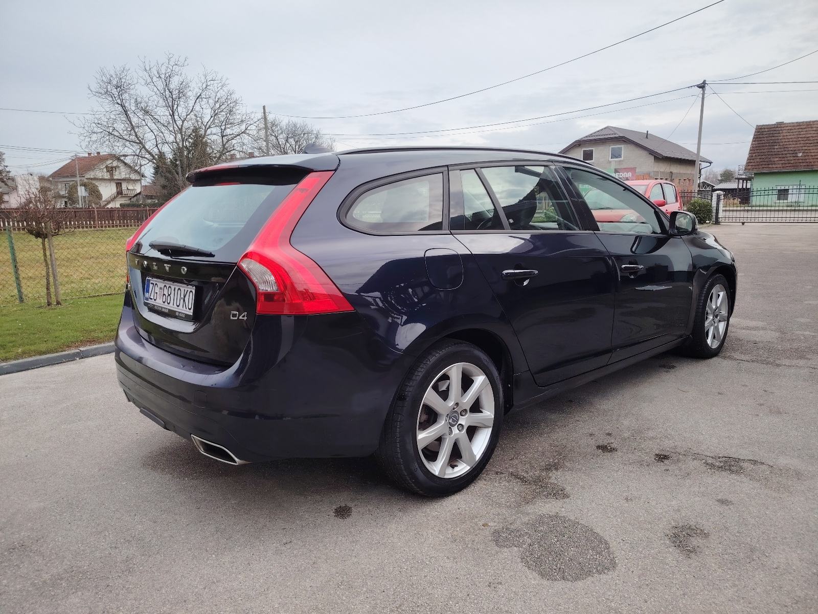 ⭐Volvo V60 D4 automatik EURO6,reg,12/26,kuka⭐, fotografija 5