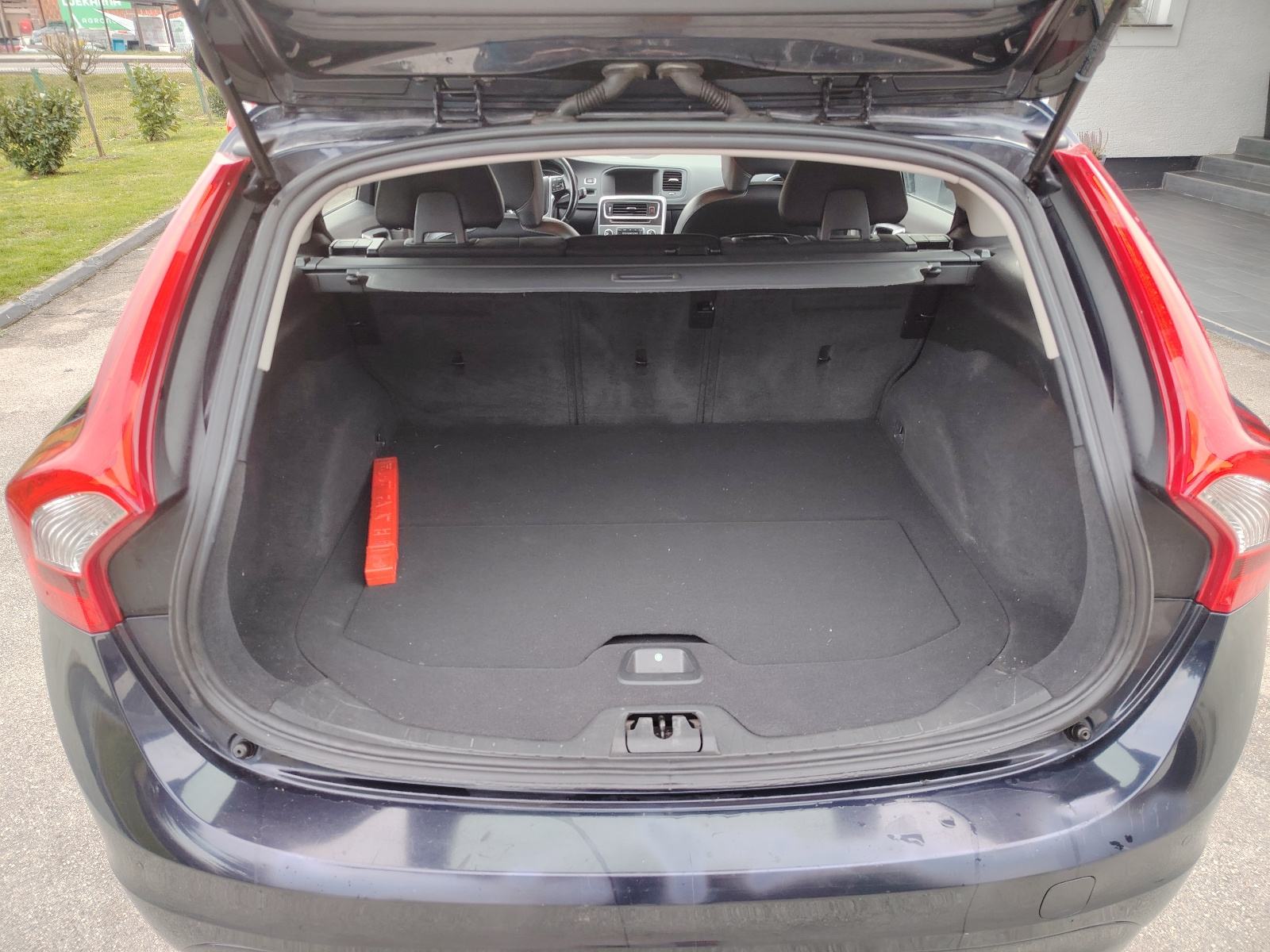 ⭐Volvo V60 D4 automatik EURO6,reg,12/26,kuka⭐, fotografija 16