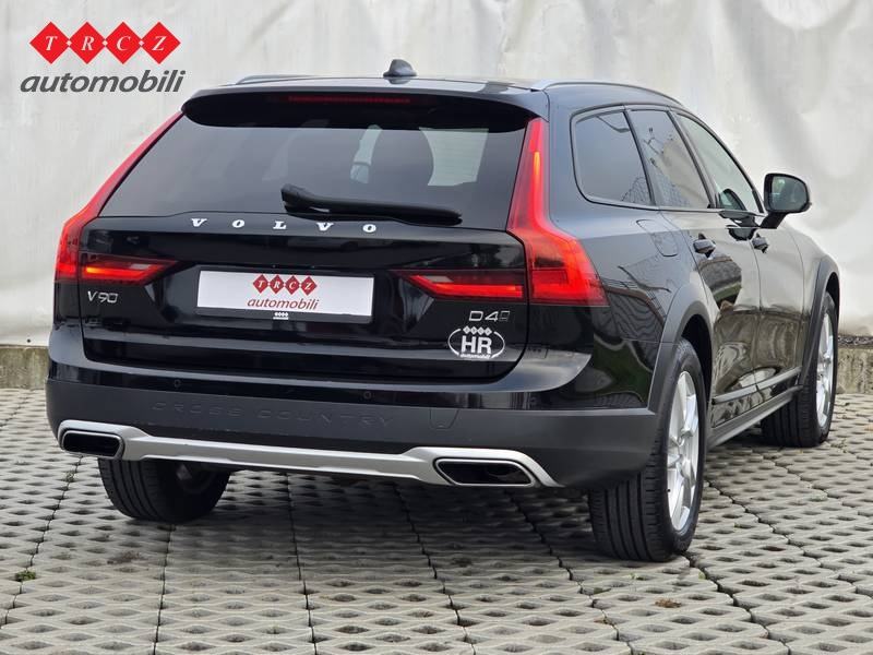 VOLVO V90 Cross Country D4 AWD, fotografija 3