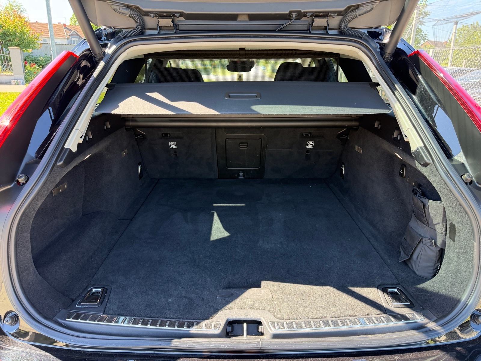 Volvo V90 D4 automatik LED, Navi, Tempomat, Servisna,, fotografija 17