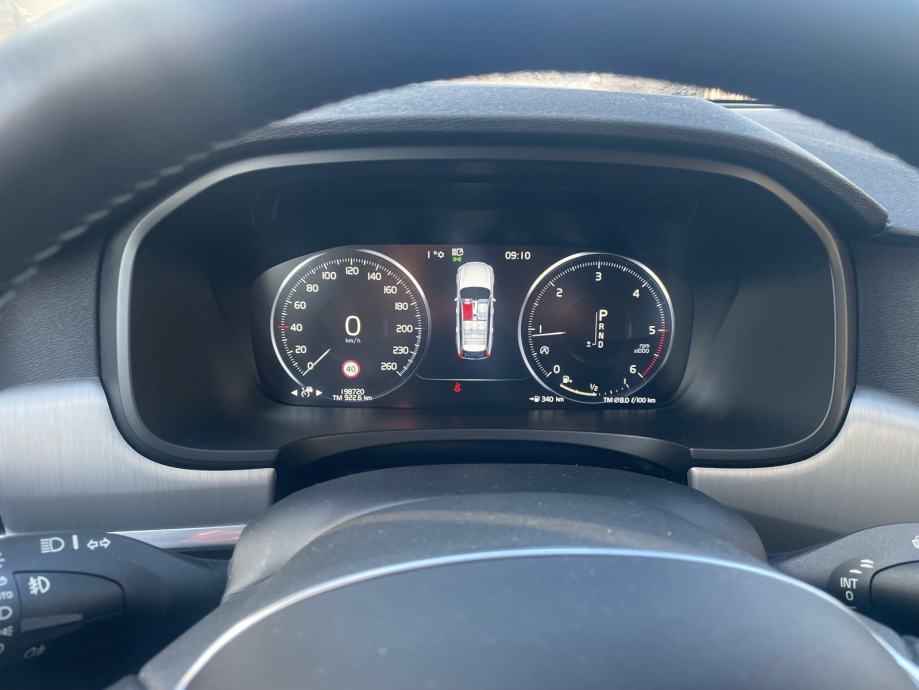 Volvo V90 D4 MOMENTUM, fotografija 12