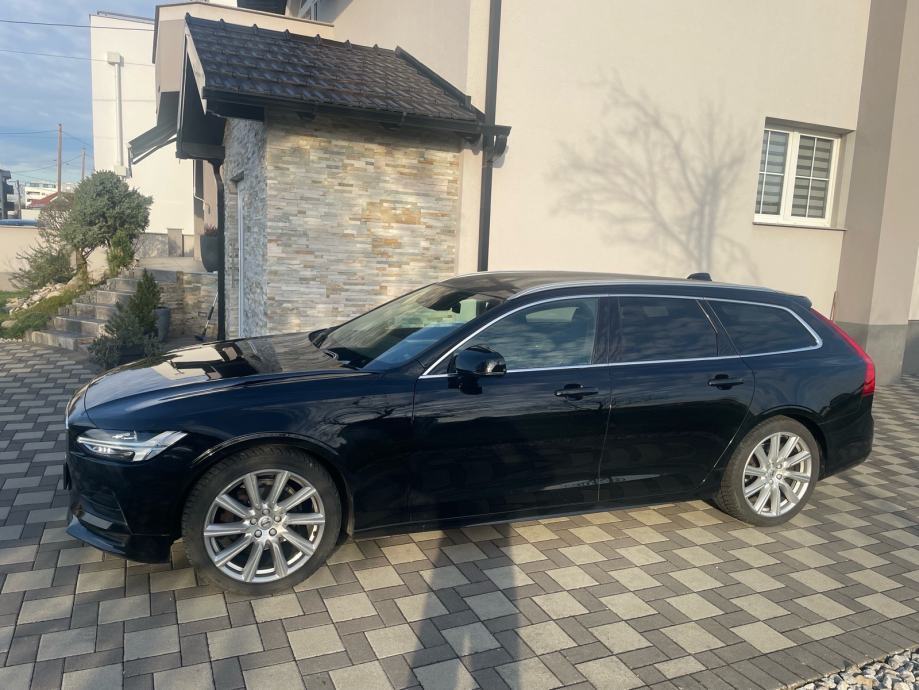 Volvo V90 D4 MOMENTUM, fotografija 13
