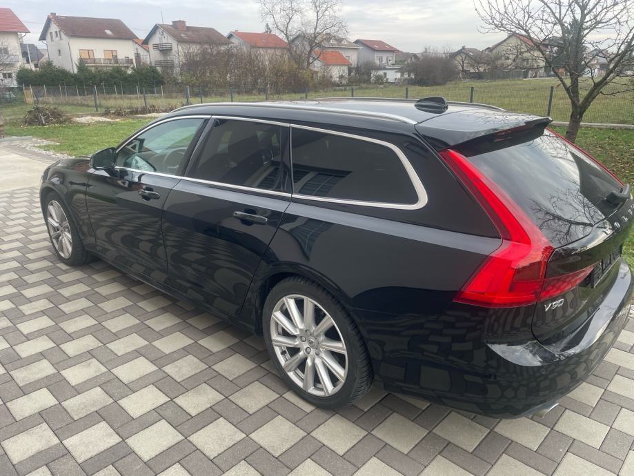 Volvo V90 D4 MOMENTUM, fotografija 3