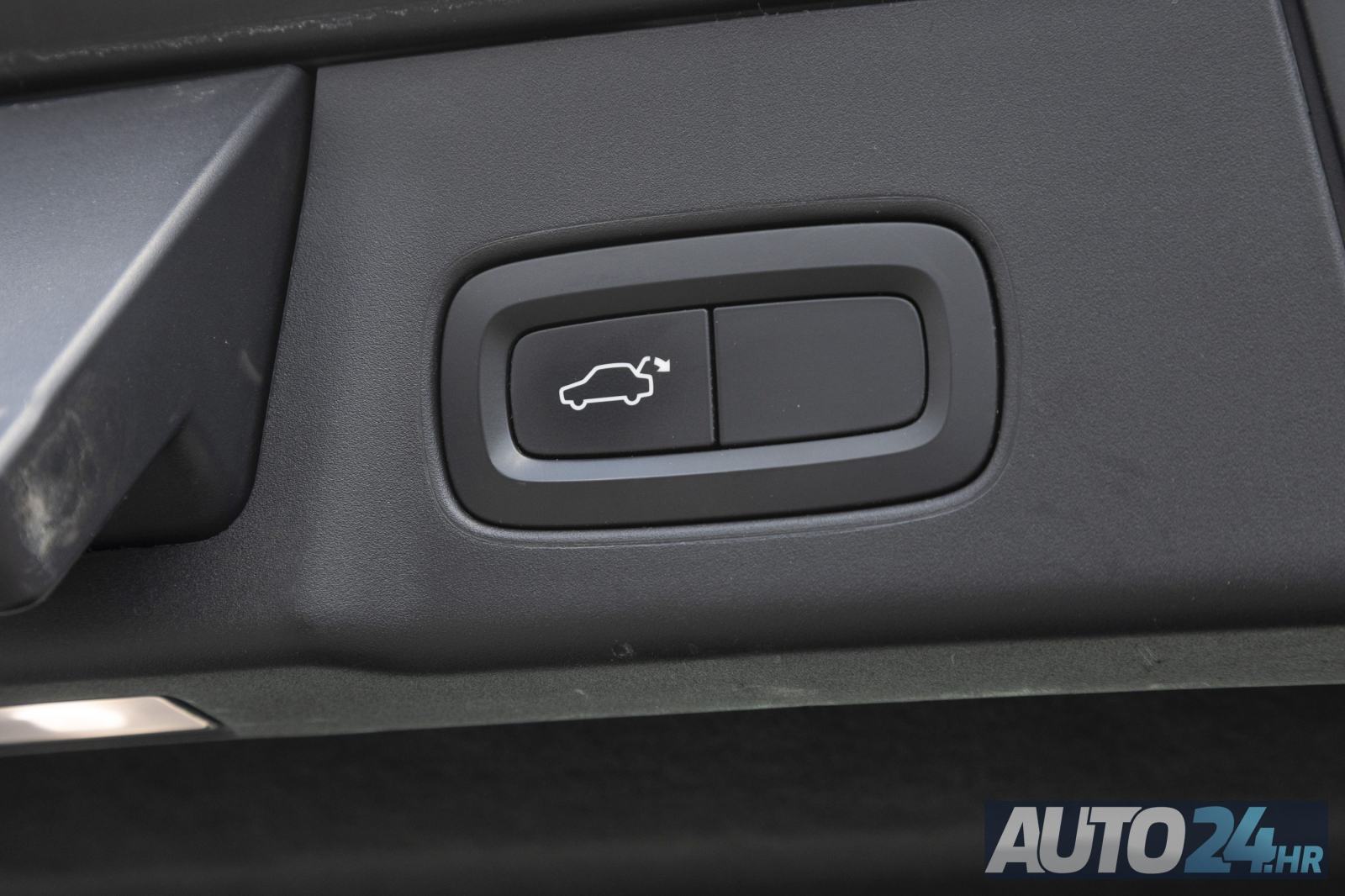 Volvo V90 XC D5 AWD AUT.|1. VL|HR AUTO|VEL SERVIS|KAMERA|RATA OD 347 €, fotografija 15