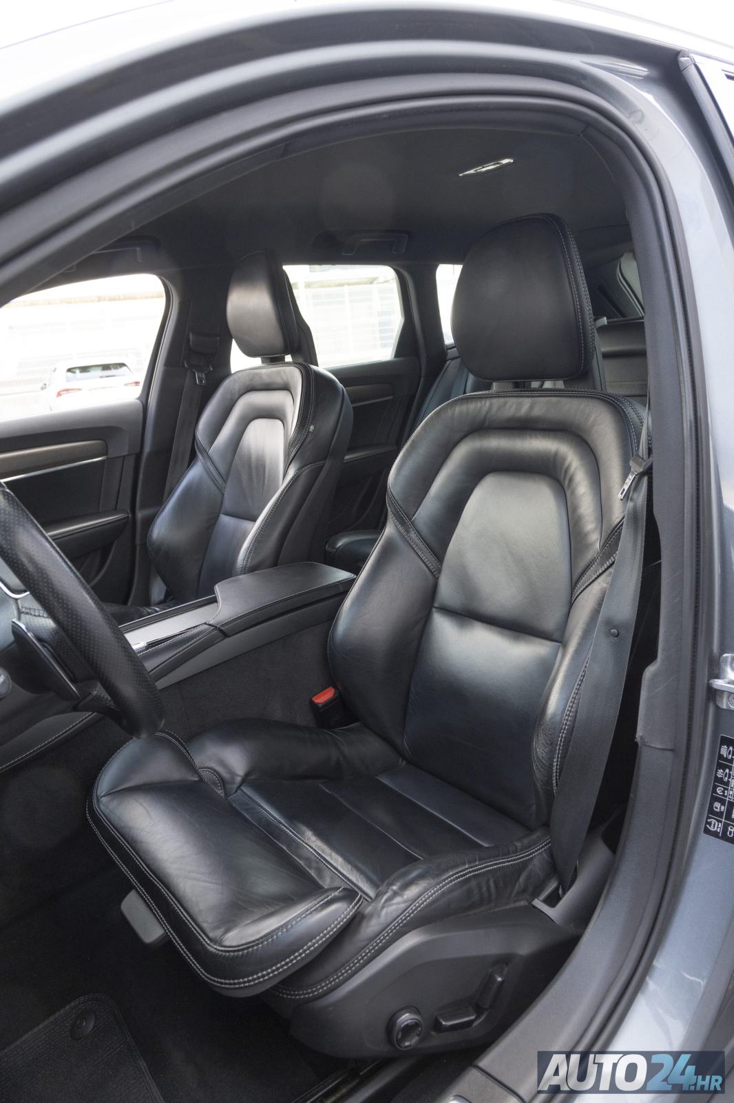 Volvo V90 XC D5 AWD AUT.|1. VL|HR AUTO|VEL SERVIS|KAMERA|RATA OD 347 €, fotografija 8