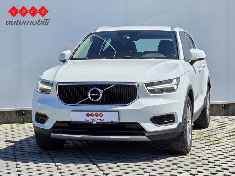 VOLVO XC40 1.5 T3-A MOMENTUM, fotografija 2