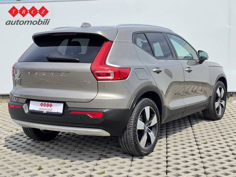VOLVO XC40 1.5 T3 MOMENTUM PRO, fotografija 4