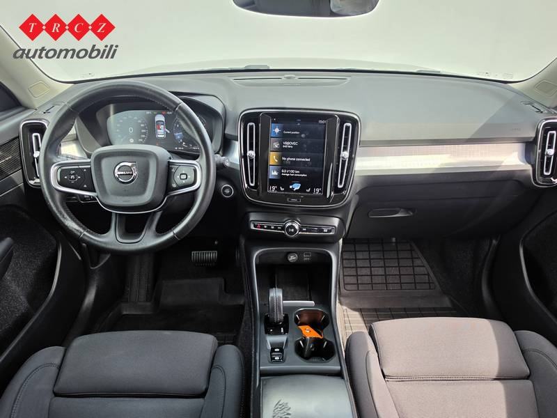 VOLVO XC40 1.5 T3 MOMENTUM PRO, fotografija 8