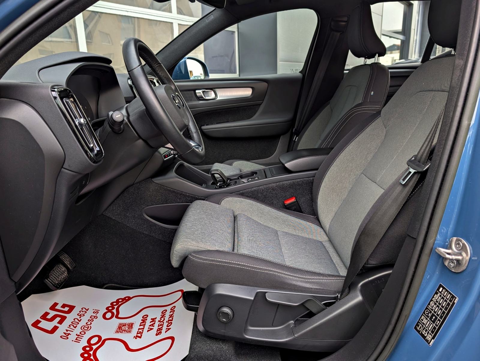 Volvo XC40 2.0 B3 aut. Core, fotografija 11