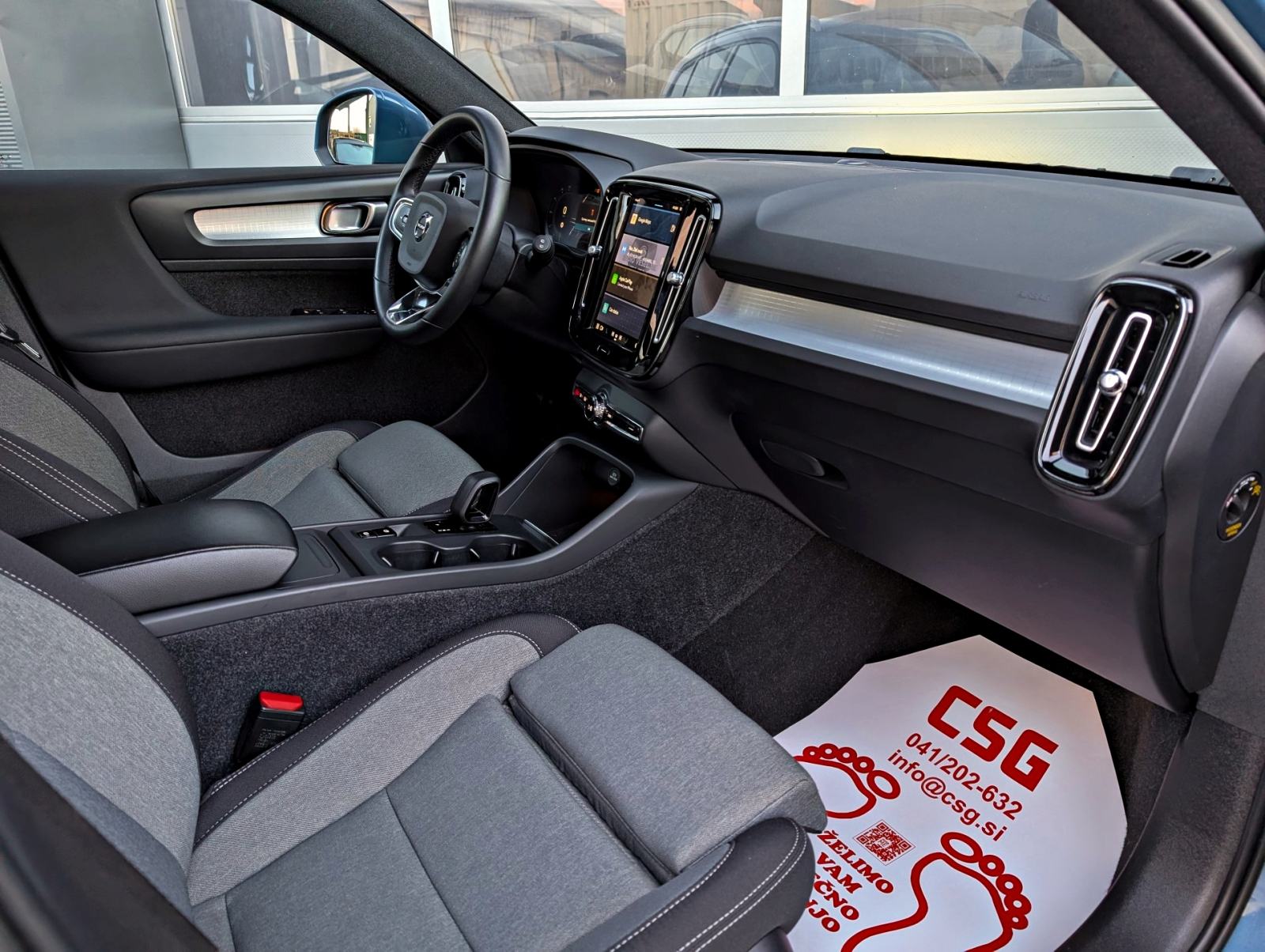 Volvo XC40 2.0 B3 aut. Core, fotografija 13