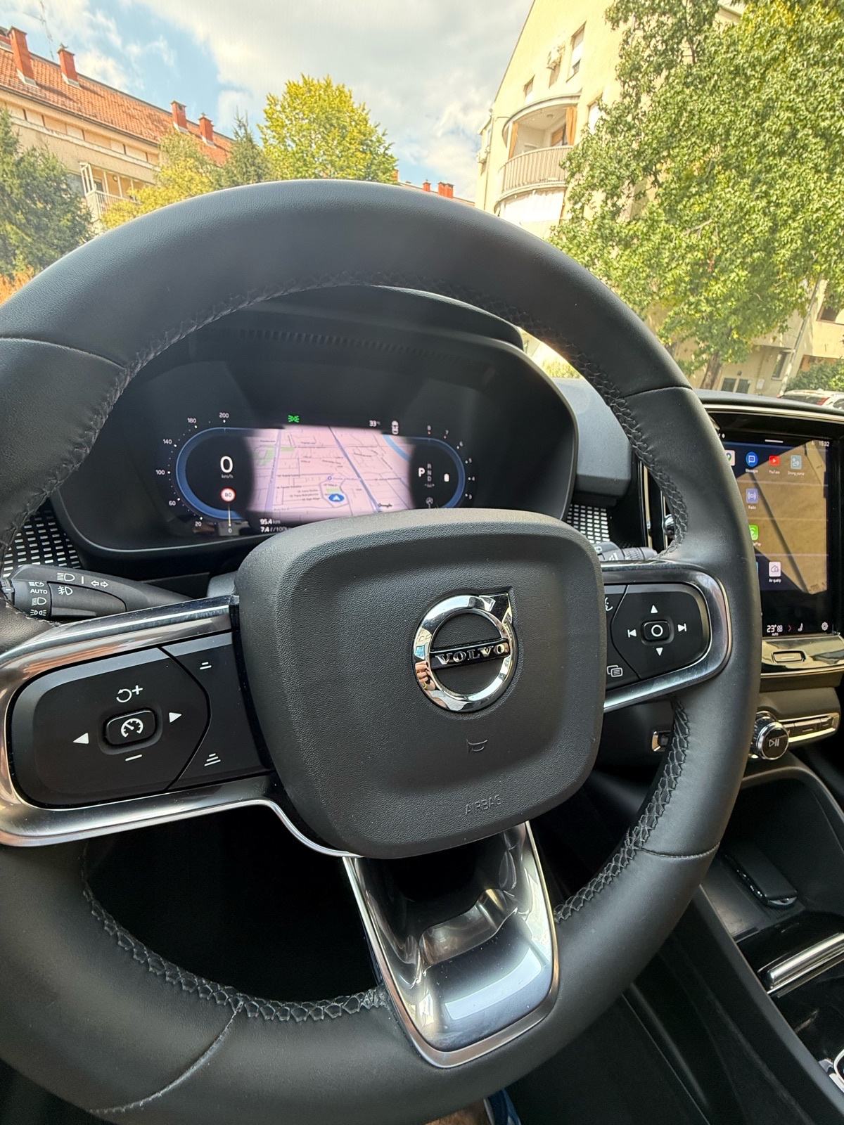 Volvo XC40 2.0 B4 mild hybrid,Plus Dark model,37.000 km,kao nov✅, fotografija 13