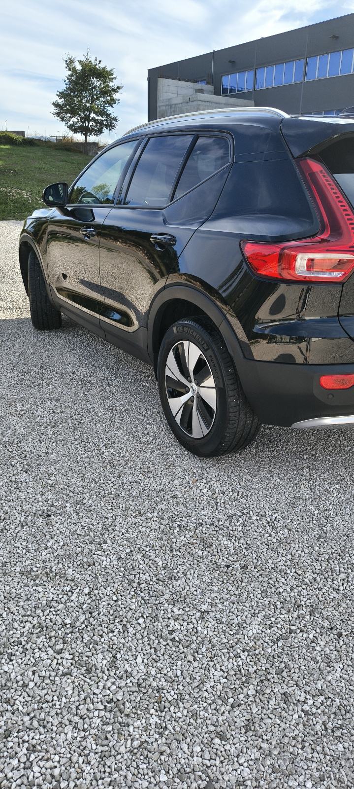 Volvo XC40 2.0 Benzin Mild Hibrid 120kw automatik, fotografija 4