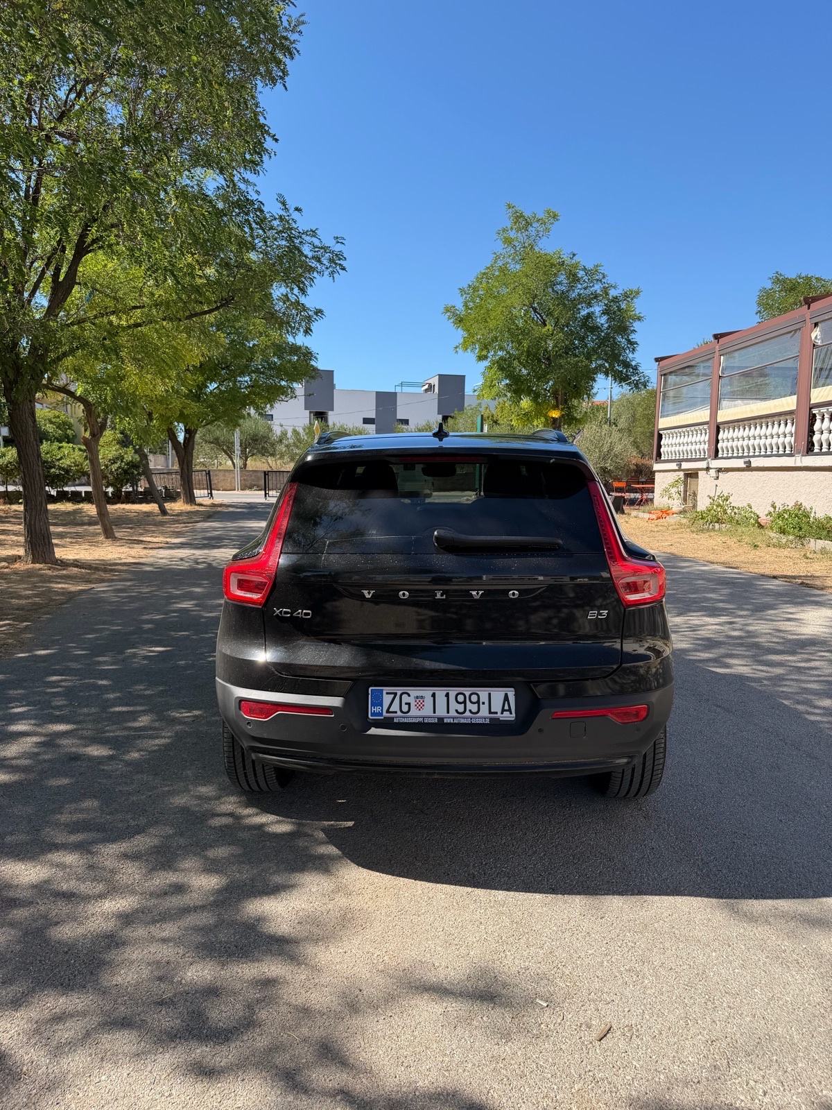 Volvo XC40 B3 PLUS DARK 2025 Mild-hybrid 18000km, fotografija 10