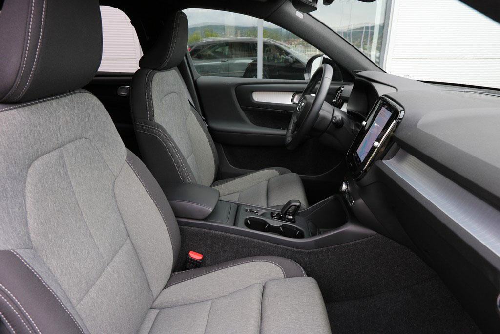 -AKCIJA- Volvo XC40 B3 Automatik-Geartronic Core VIRTUAL - Full LED -, fotografija 7