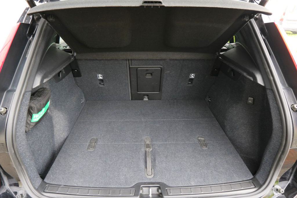-AKCIJA- Volvo XC40 B3 Automatik-Geartronic Core VIRTUAL - Full LED -, fotografija 11