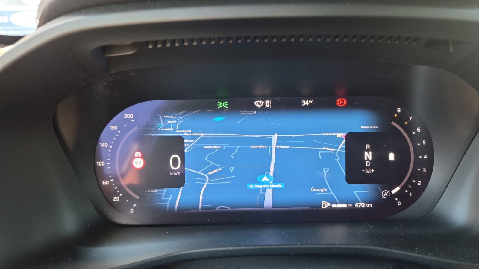 Volvo XC40 B3 automatik, fotografija 7