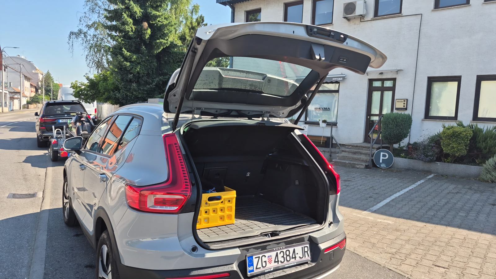 Volvo XC40 B3 automatik, fotografija 4