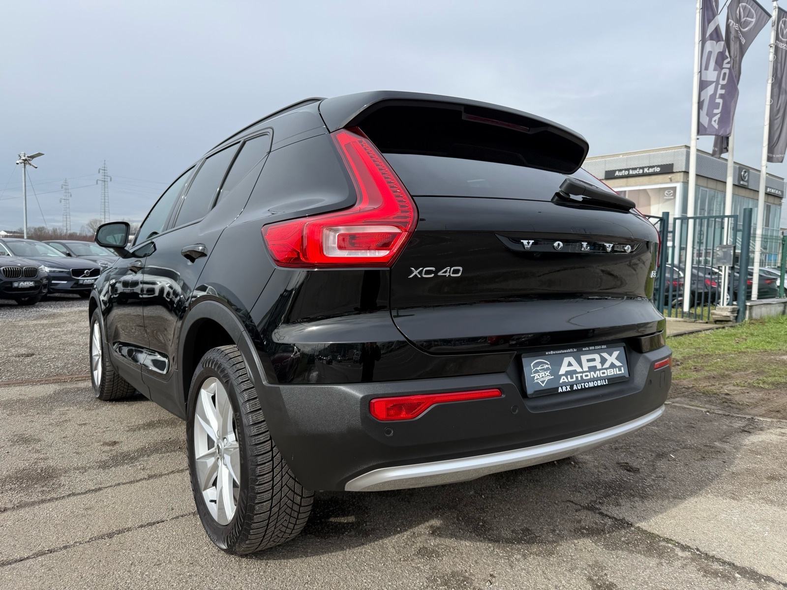 Volvo XC40 B3 AUTOMATIK °VIRTUAL°NAVI°LED°KAMERA°LEASING BEZ UČEŠĆA°, fotografija 8