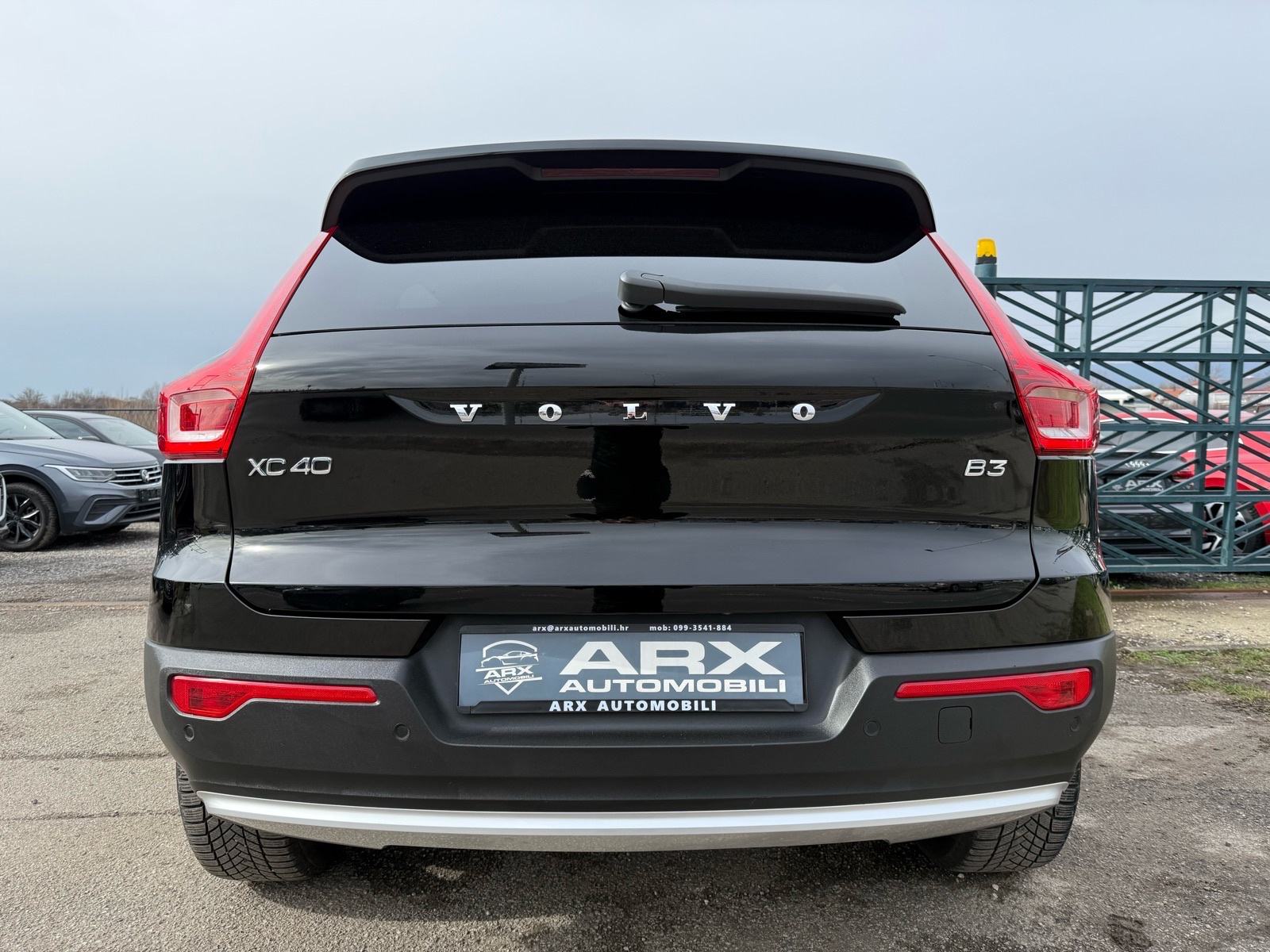 Volvo XC40 B3 AUTOMATIK °VIRTUAL°NAVI°LED°KAMERA°LEASING BEZ UČEŠĆA°, fotografija 7
