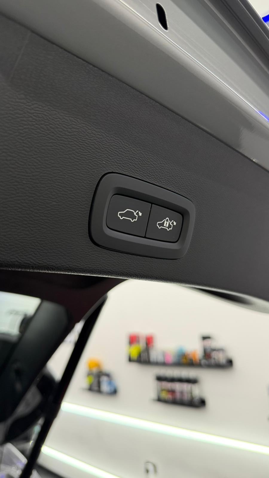 Volvo XC40 B3 Core ☆ GARANCIJA ☆ RATA OD 299€, fotografija 17