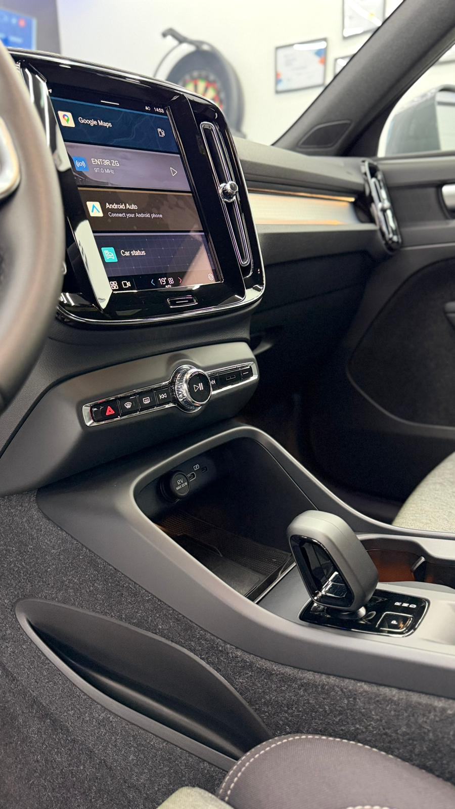 Volvo XC40 B3 Core ☆ GARANCIJA ☆ RATA OD 299€, fotografija 11
