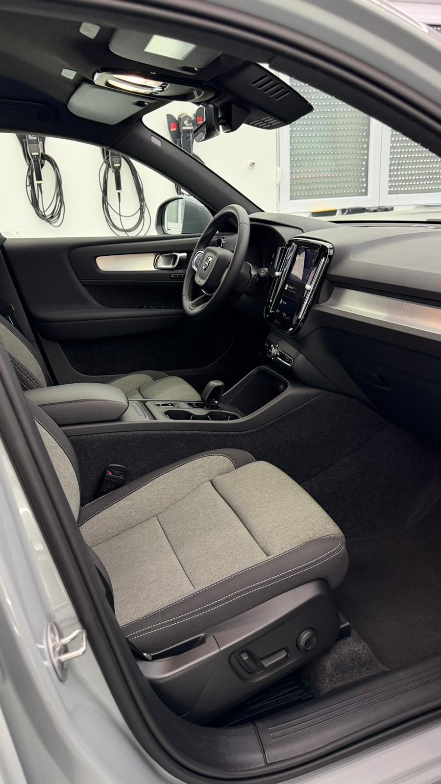 Volvo XC40 B3 Core ☆ GARANCIJA ☆ RATA OD 299€, fotografija 13