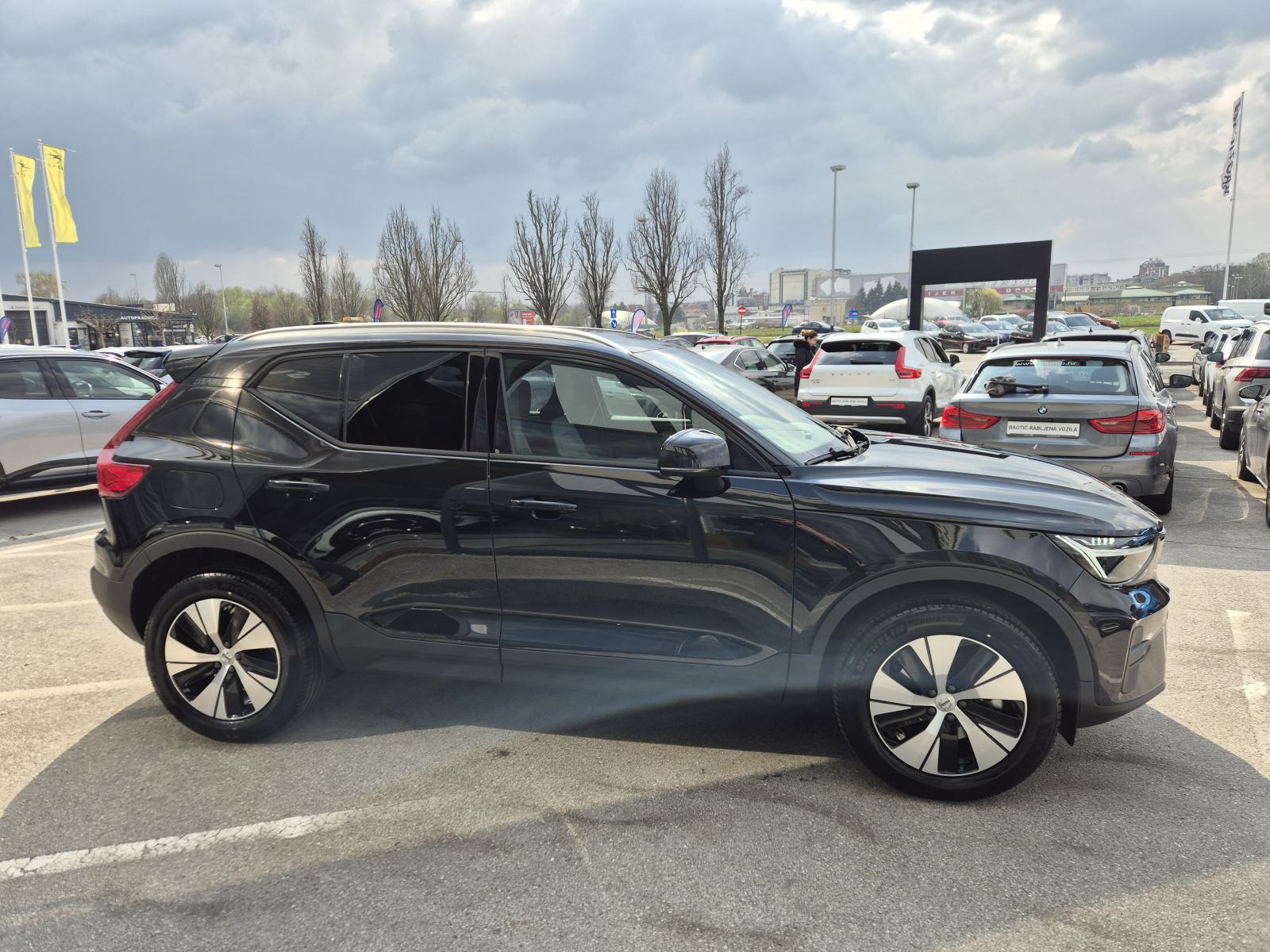Volvo XC40 B3 Mild hybrid Petrol Core Automatik, fotografija 4