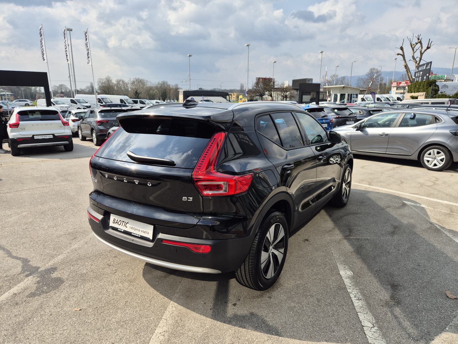 Volvo XC40 B3 Mild hybrid Petrol Core Automatik, fotografija 5