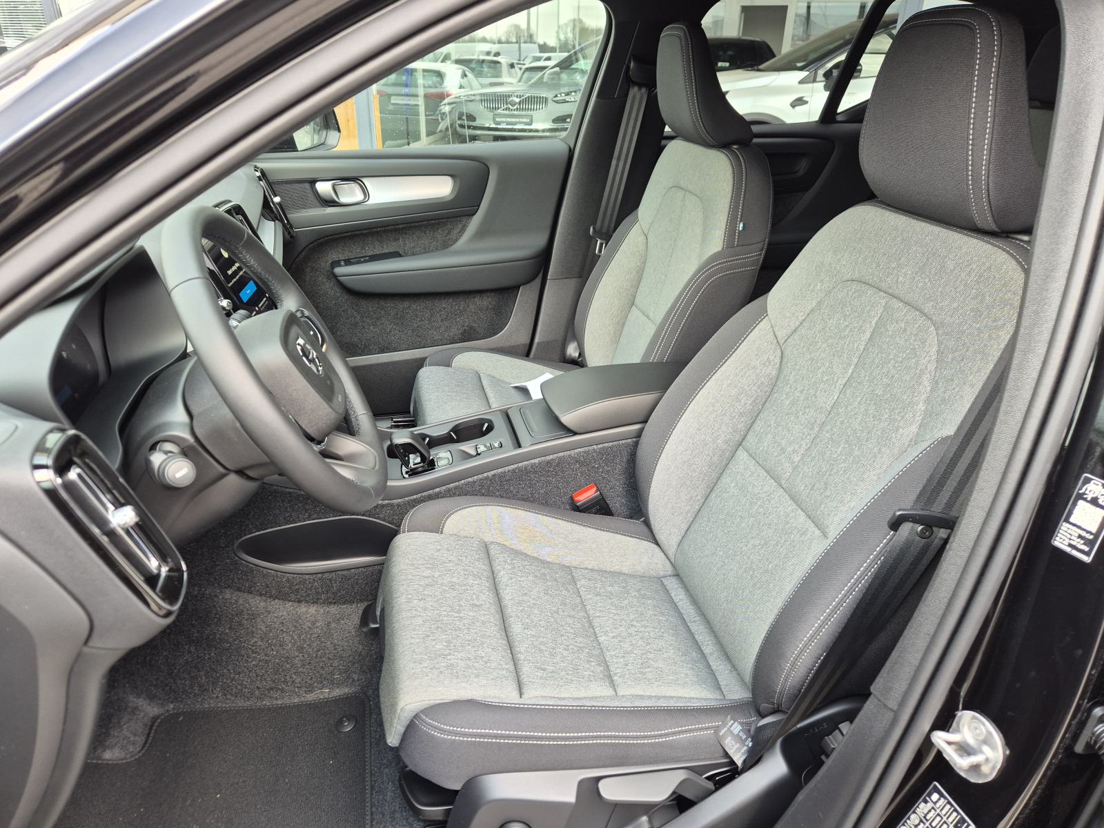 Volvo XC40 B3 Mild hybrid Petrol Core Automatik, fotografija 13