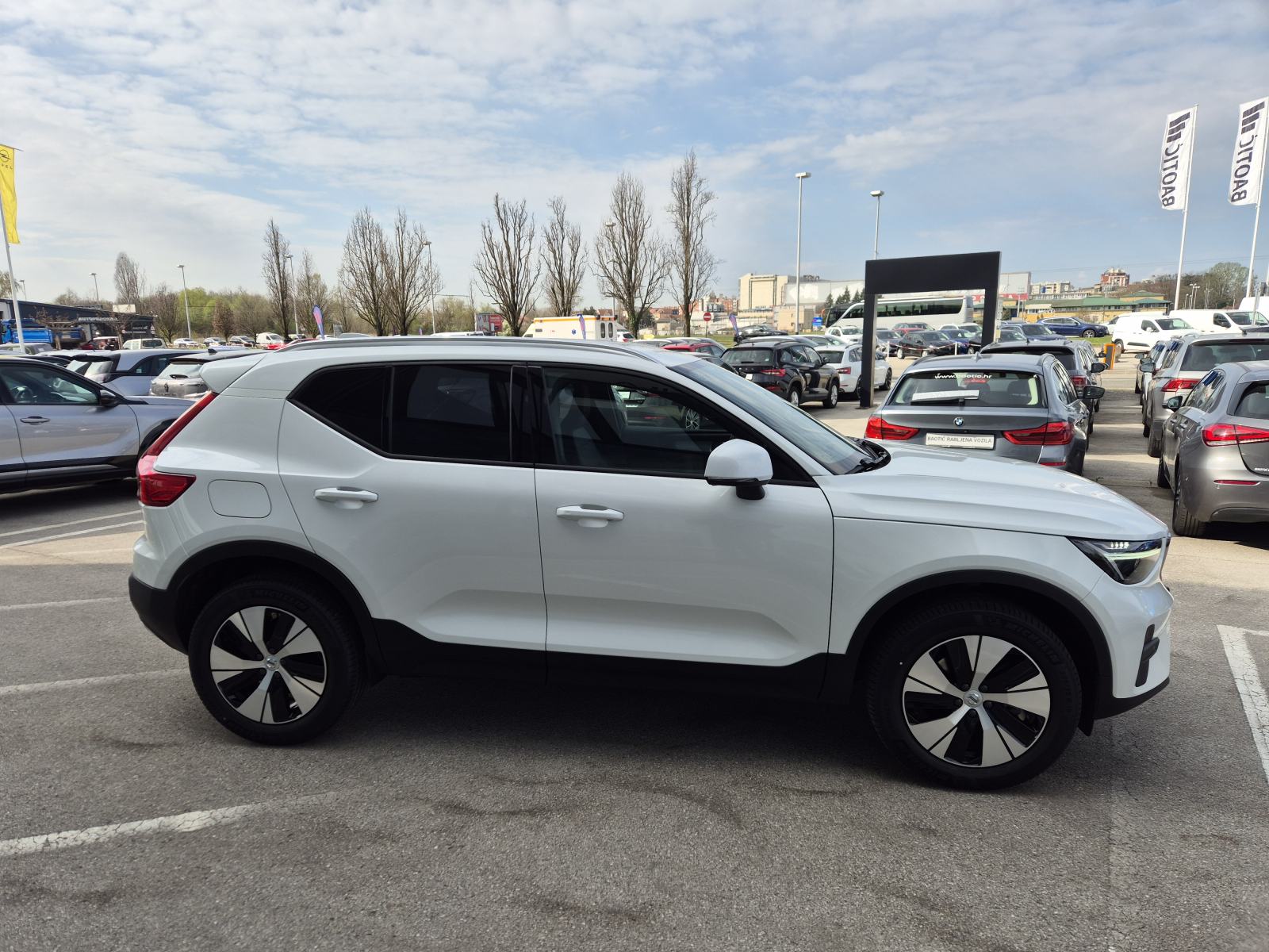 Volvo XC40 B3 Mild hybrid Petrol Core Automatik, fotografija 4