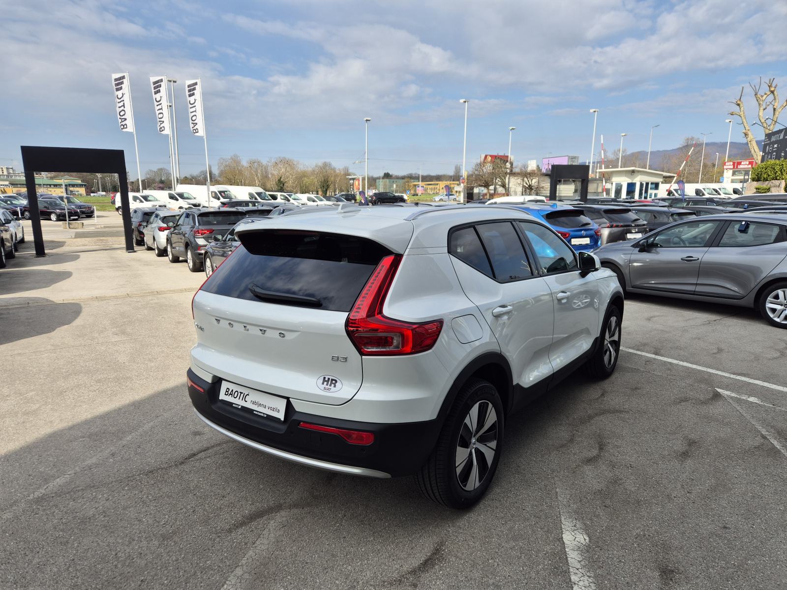 Volvo XC40 B3 Mild hybrid Petrol Core Automatik, fotografija 5