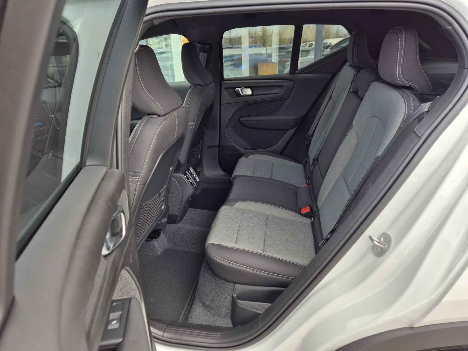 Volvo XC40 B3 Mild hybrid Petrol Core Automatik, fotografija 10
