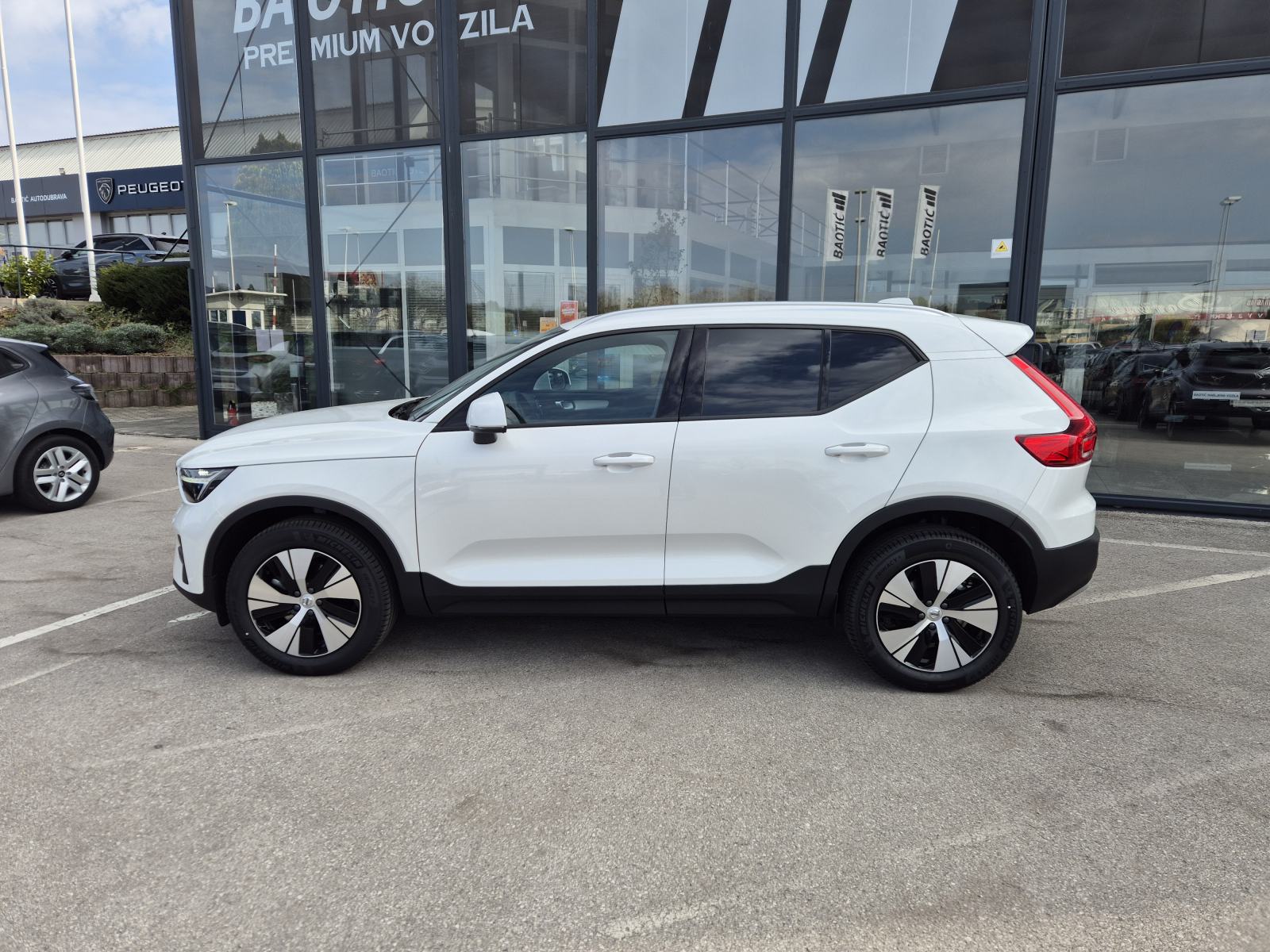 Volvo XC40 B3 Mild hybrid Petrol Core Automatik, fotografija 8