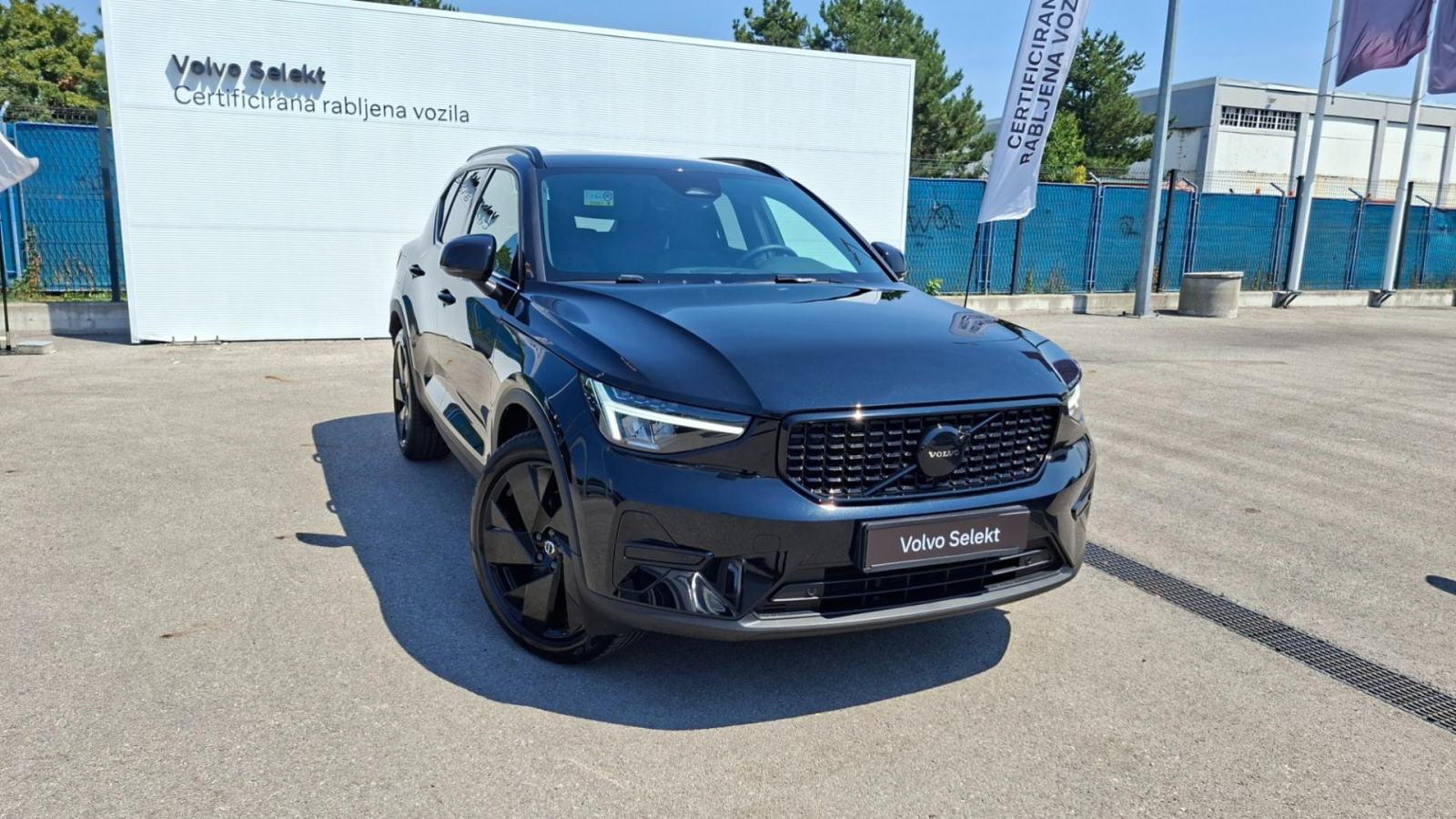 Volvo XC40 B3 Plus Black Edition, Grijanje Volana, Jamstvo, fotografija 3