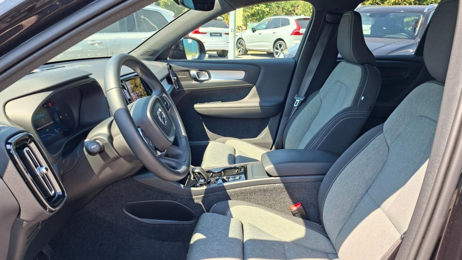 Volvo XC40 B3 Plus Black Edition, Grijanje Volana, Jamstvo, fotografija 15