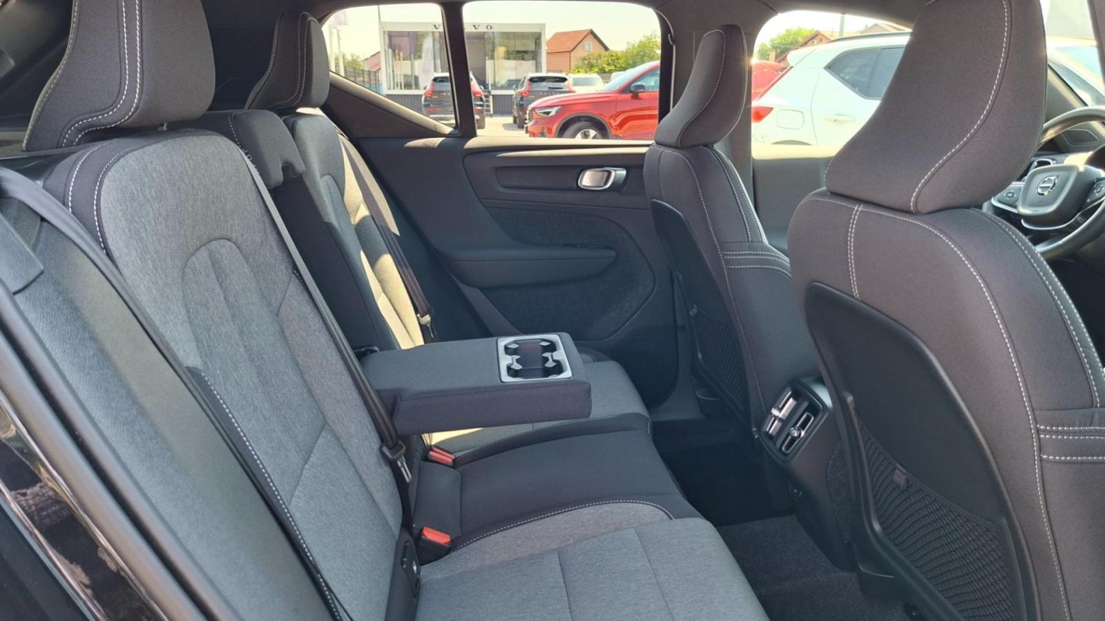Volvo XC40 B3 Plus Black Edition, Grijanje Volana, Jamstvo, fotografija 18