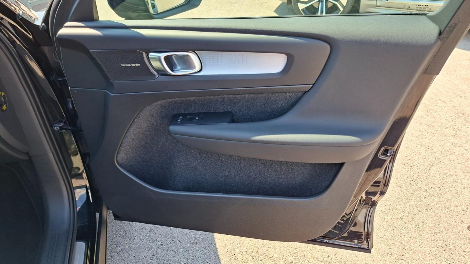 Volvo XC40 B3 Plus Black Edition, Grijanje Volana, Jamstvo, fotografija 20