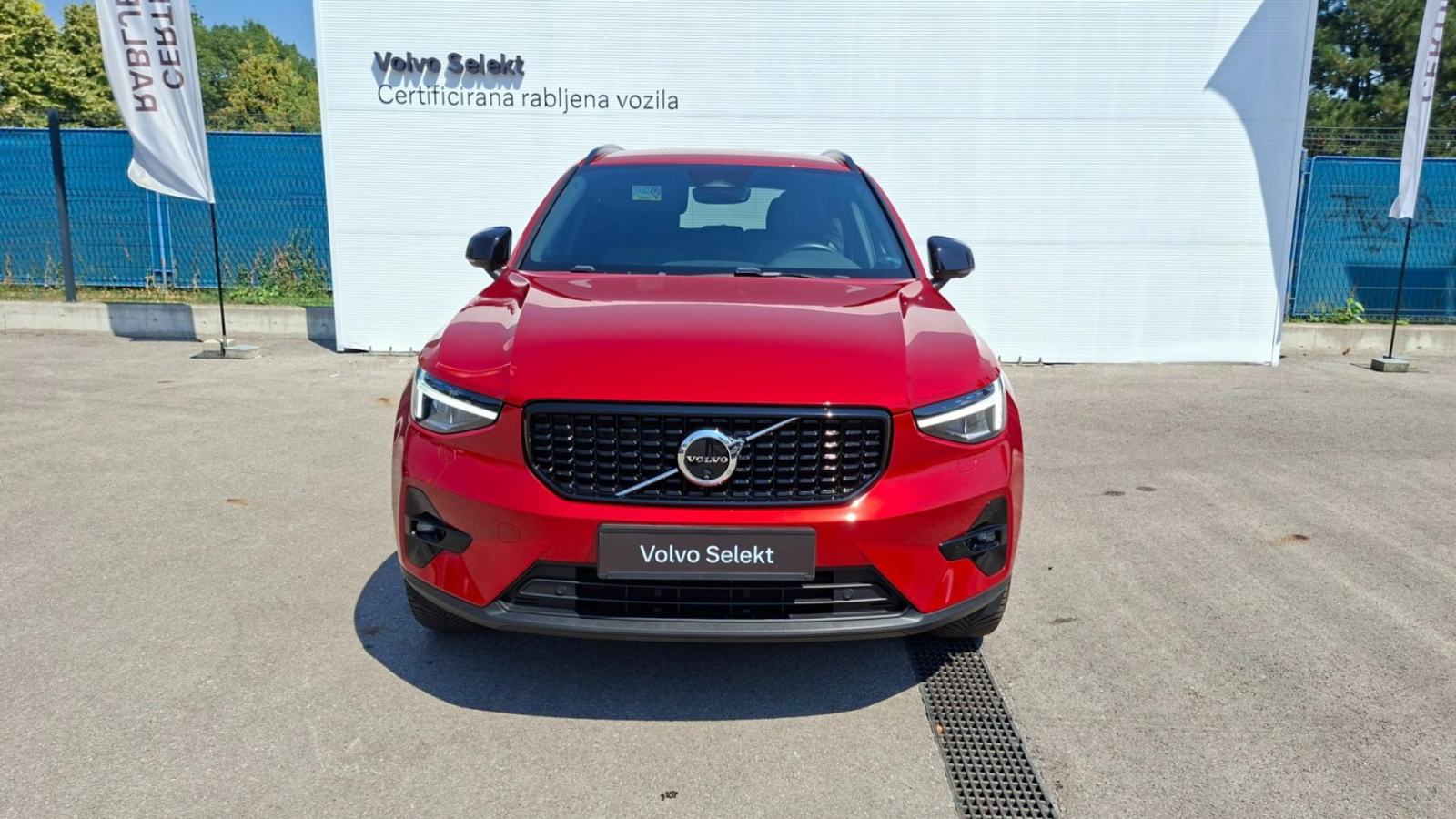Volvo XC40 B4 Plus Dark, Kuka, 360 Kamera, Jamstvo, fotografija 2