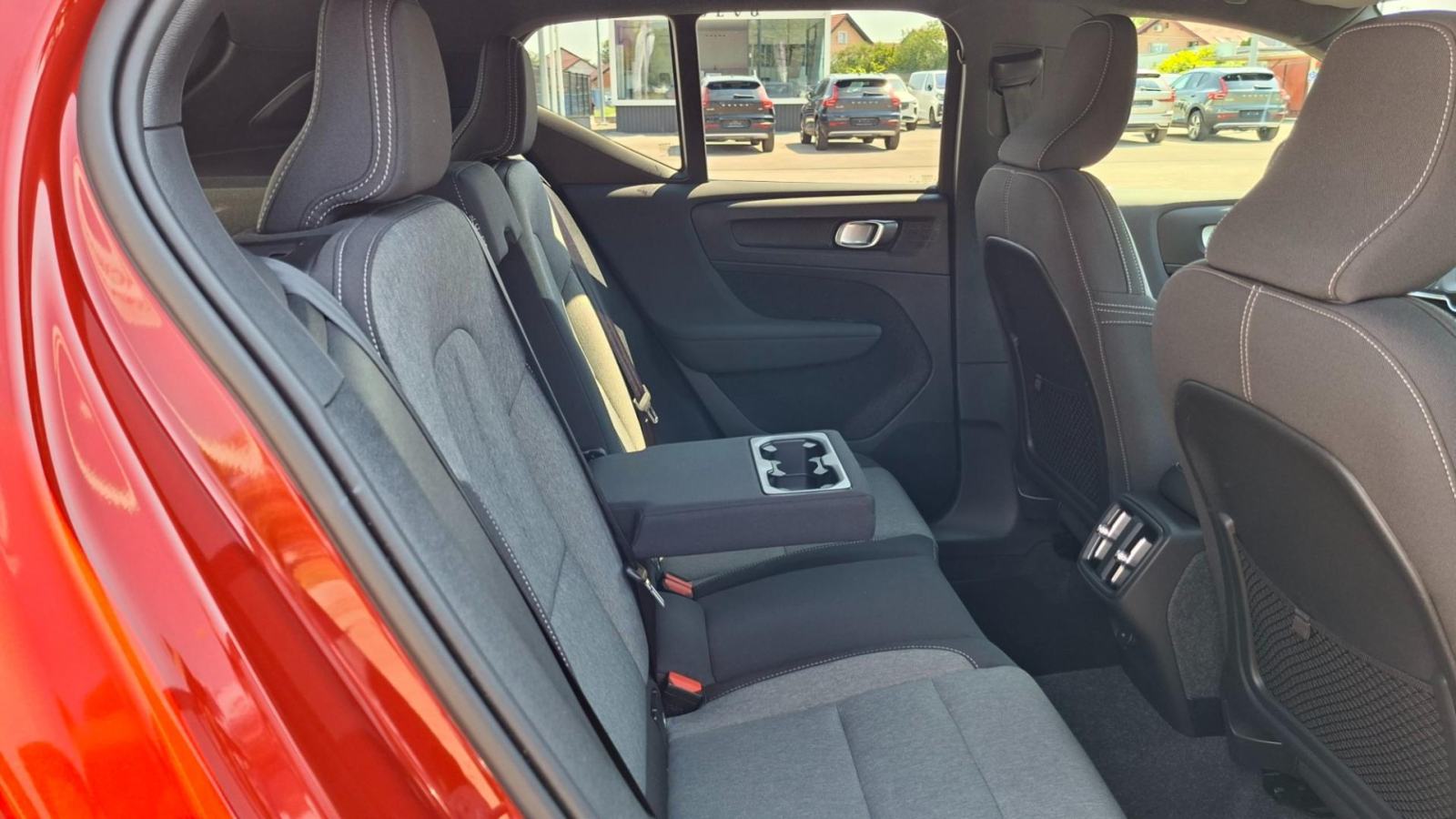 Volvo XC40 B4 Plus Dark, Kuka, 360 Kamera, Jamstvo, fotografija 18