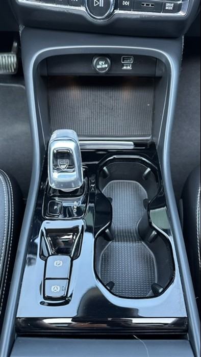 Volvo XC40 D3, 150KS, Automatik, "Inscription", Pano, Kamera, Koža...., fotografija 17