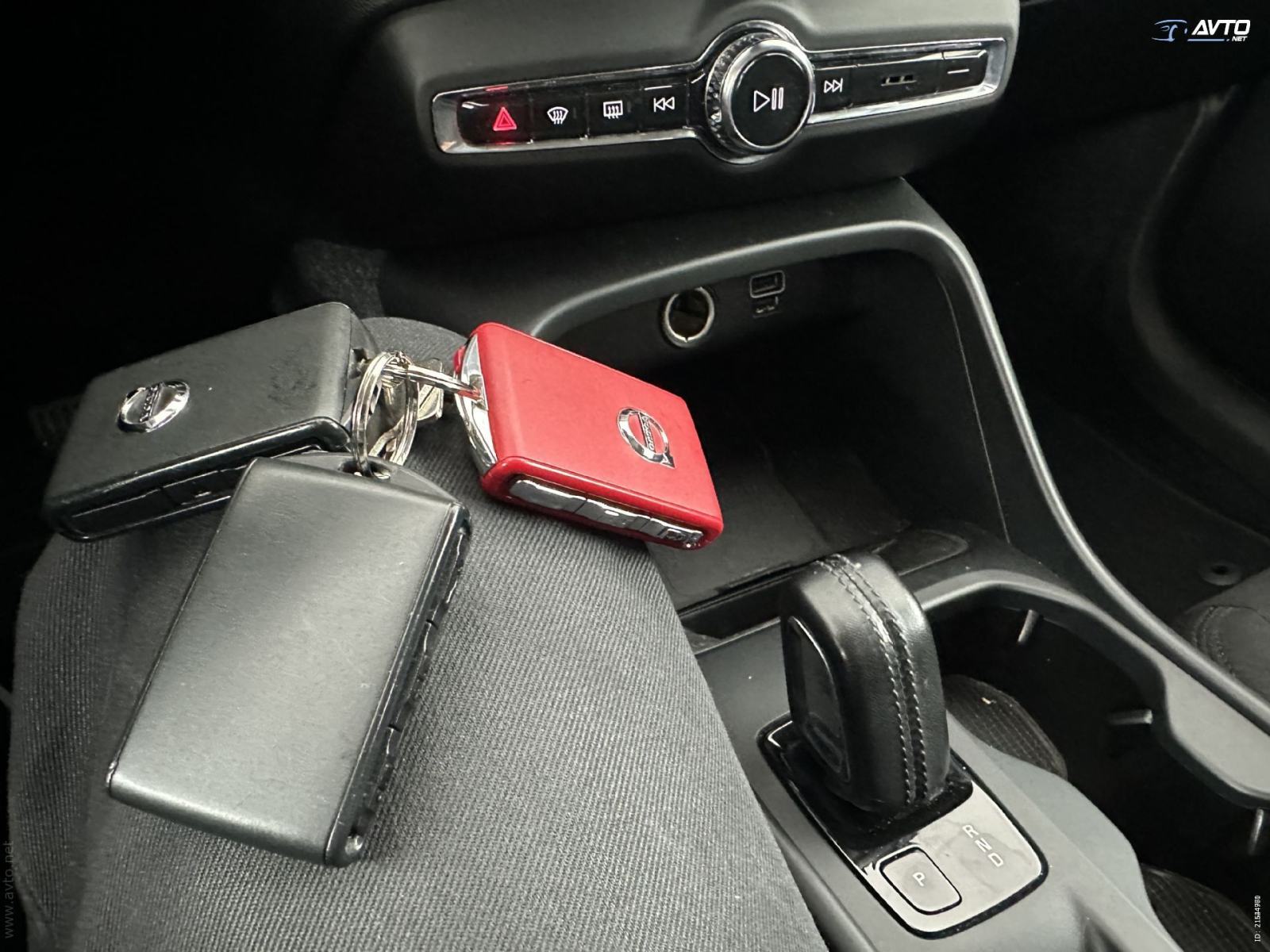 Volvo XC40 D3 A AWD Momentum KAMERA.NAVI.ALU.4X4., fotografija 7