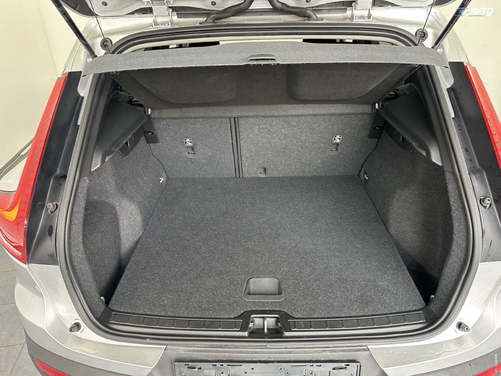 Volvo XC40 D3 A AWD Momentum KAMERA.NAVI.ALU.4X4., fotografija 13