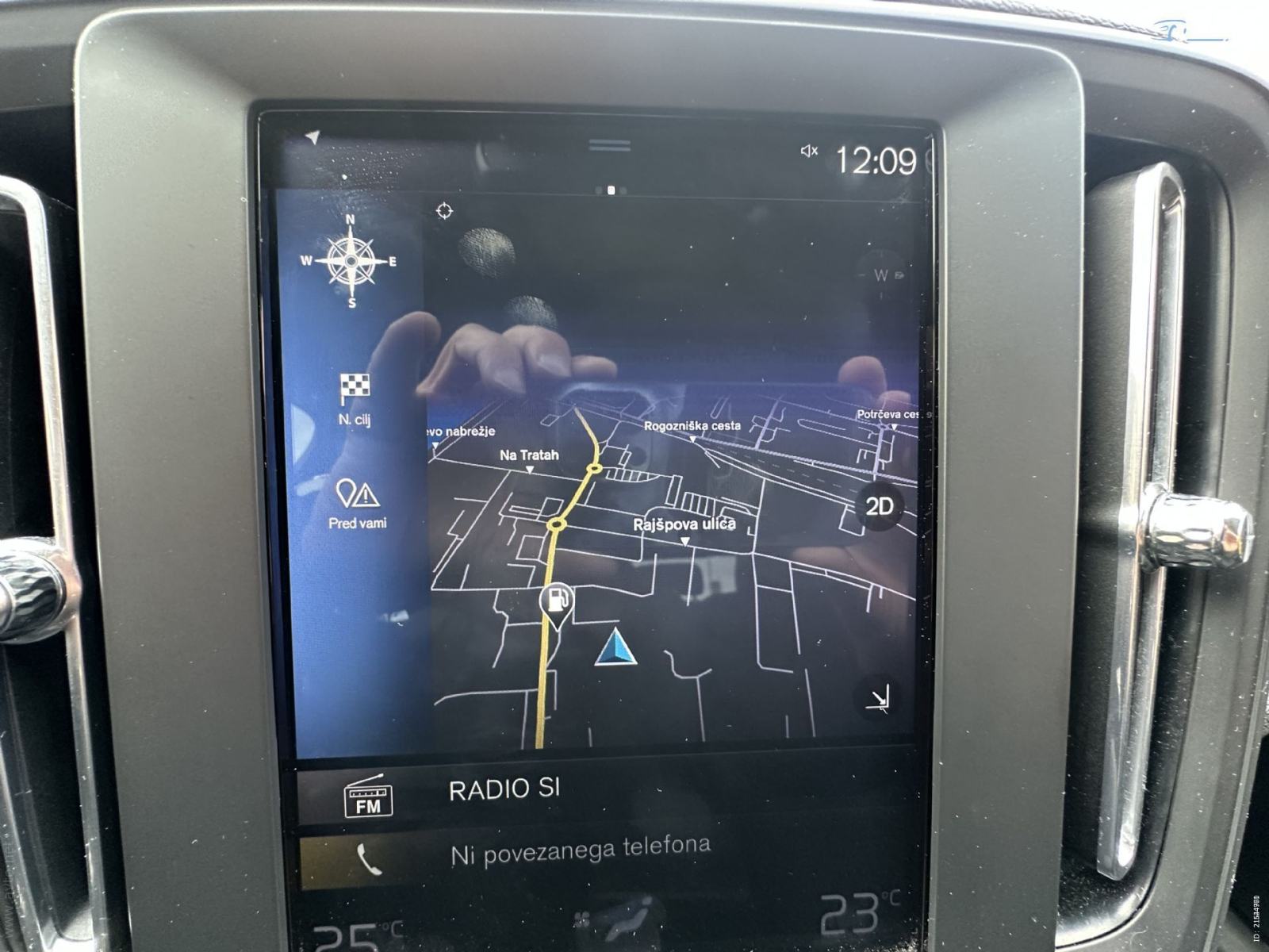 Volvo XC40 D3 A AWD Momentum KAMERA.NAVI.ALU.4X4., fotografija 10