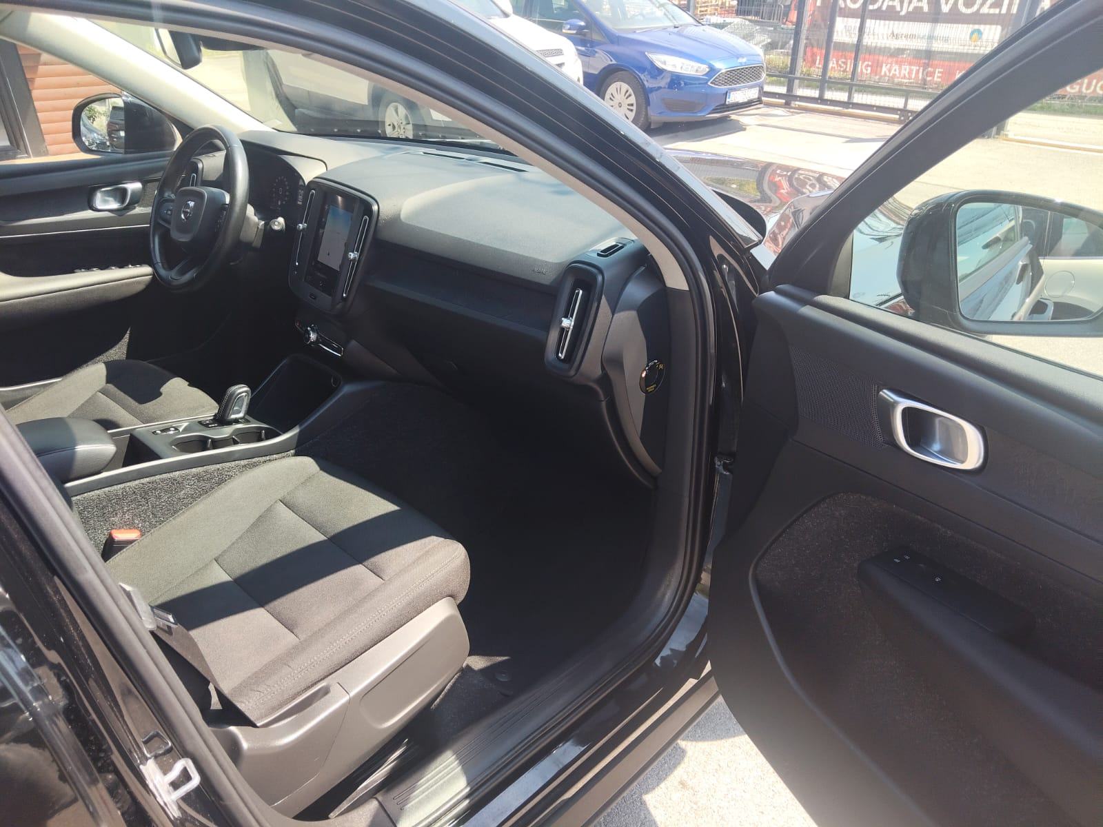 Volvo XC40 D3-AUTOMATIC-PDV-HR AUTO-12/2019- 2.0DIZEL 150KS, fotografija 8