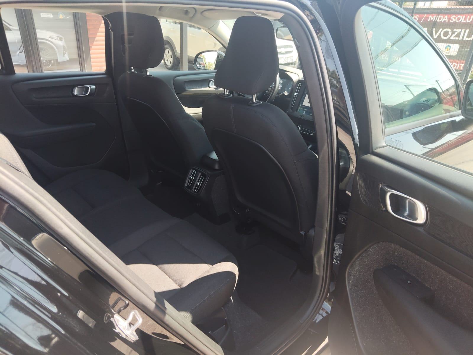 Volvo XC40 D3-AUTOMATIC-PDV-HR AUTO-12/2019- 2.0DIZEL 150KS, fotografija 9